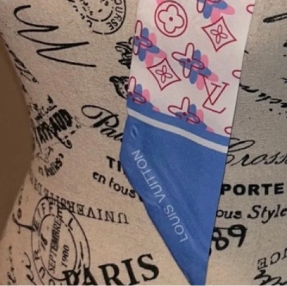 Louis Vuitton Pink and Blue Patterned Scarf - Picture 3 of 3